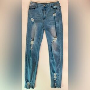 Light Wash Distressed Skinny Jeans – Size 6-8